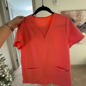 Figs Size Small Coral Set